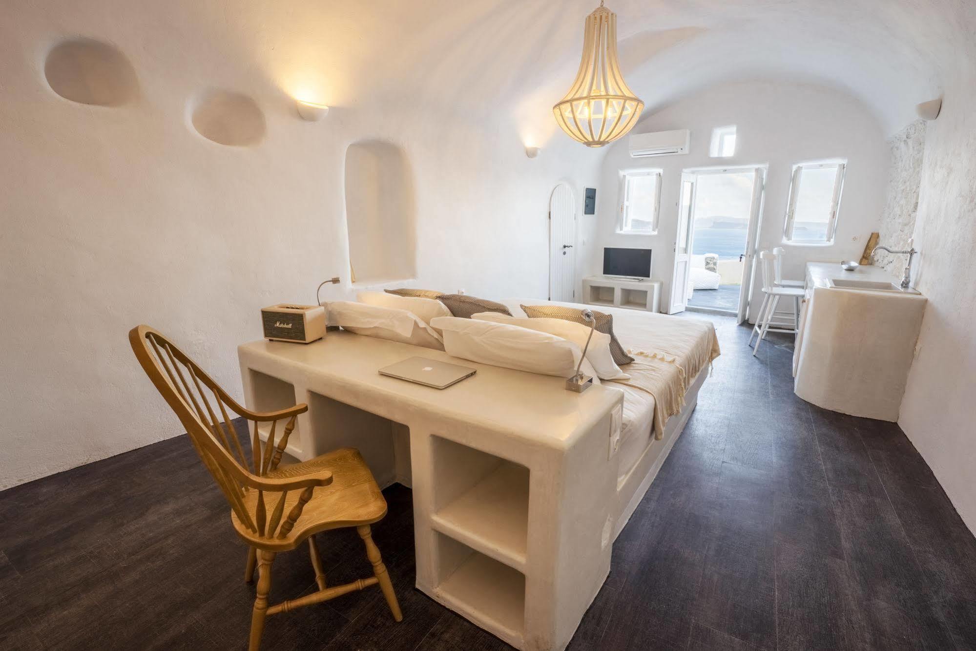 Gaia Oia (Santorini)